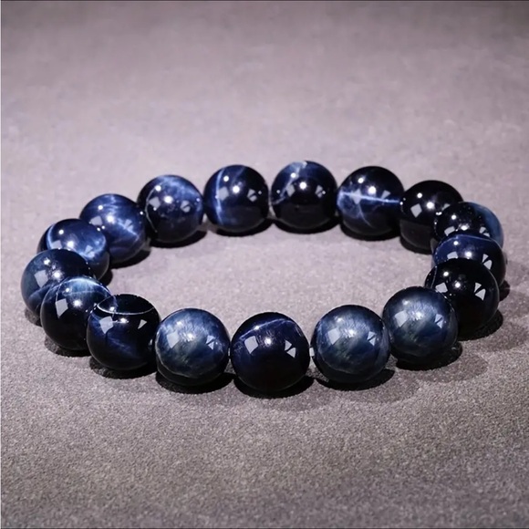 Gorgeous, high-quality blue tigers eye bracelets - Picture 6 of 9